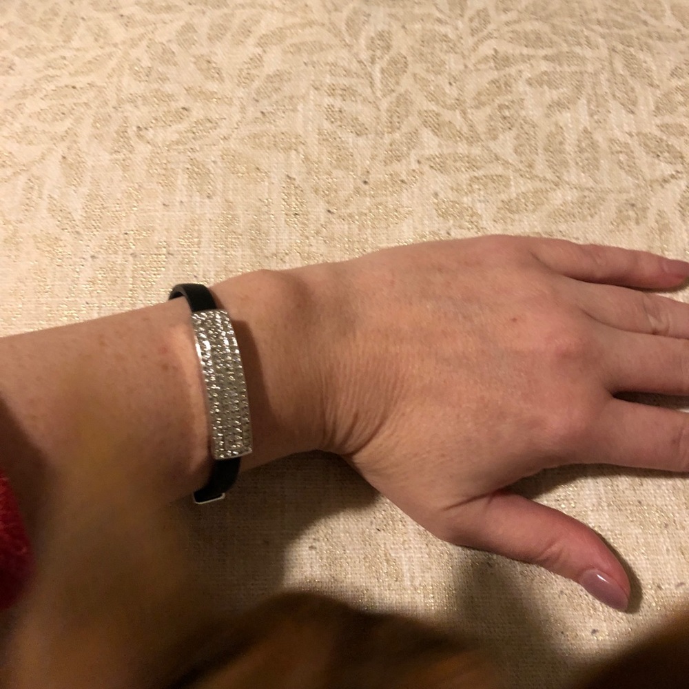 Black bracelet with Swarovski crystal detail